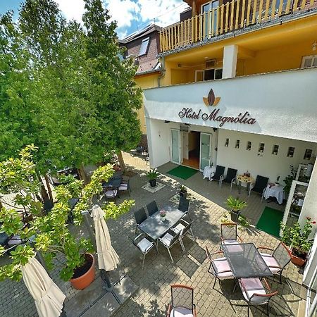 Hotel Magnolia Balatonszepezd Eksteriør billede