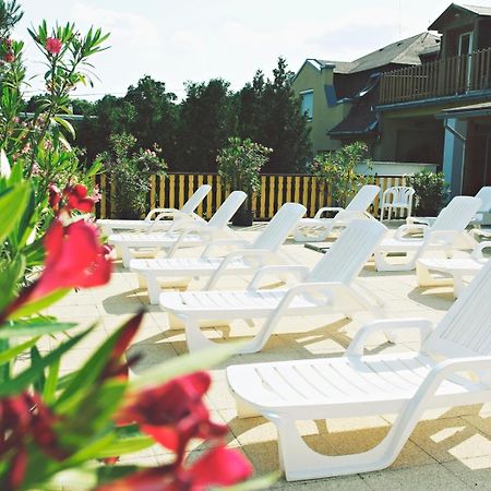 Hotel Magnolia Balatonszepezd Eksteriør billede