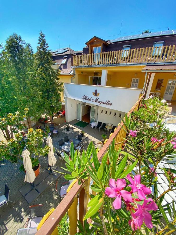 Hotel Magnolia Balatonszepezd Eksteriør billede