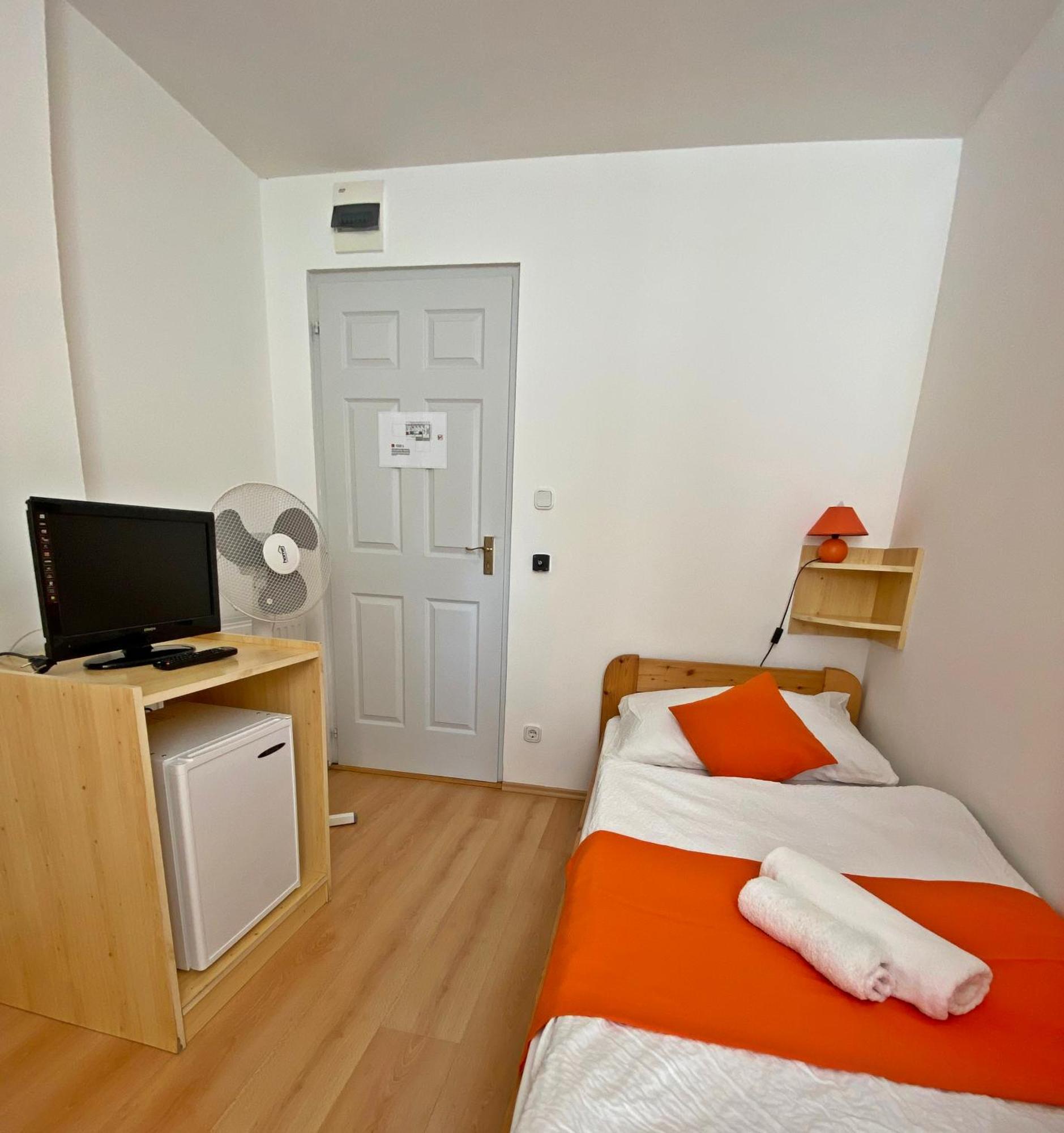 Hotel Magnolia Balatonszepezd Værelse billede