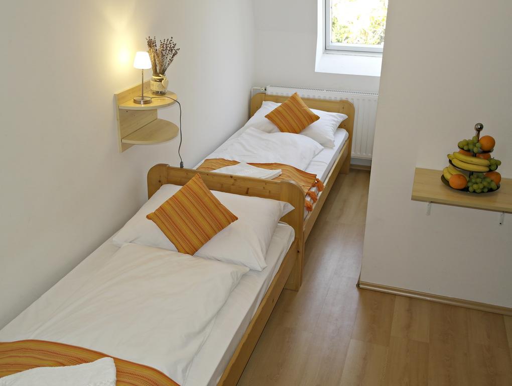 Hotel Magnolia Balatonszepezd Eksteriør billede