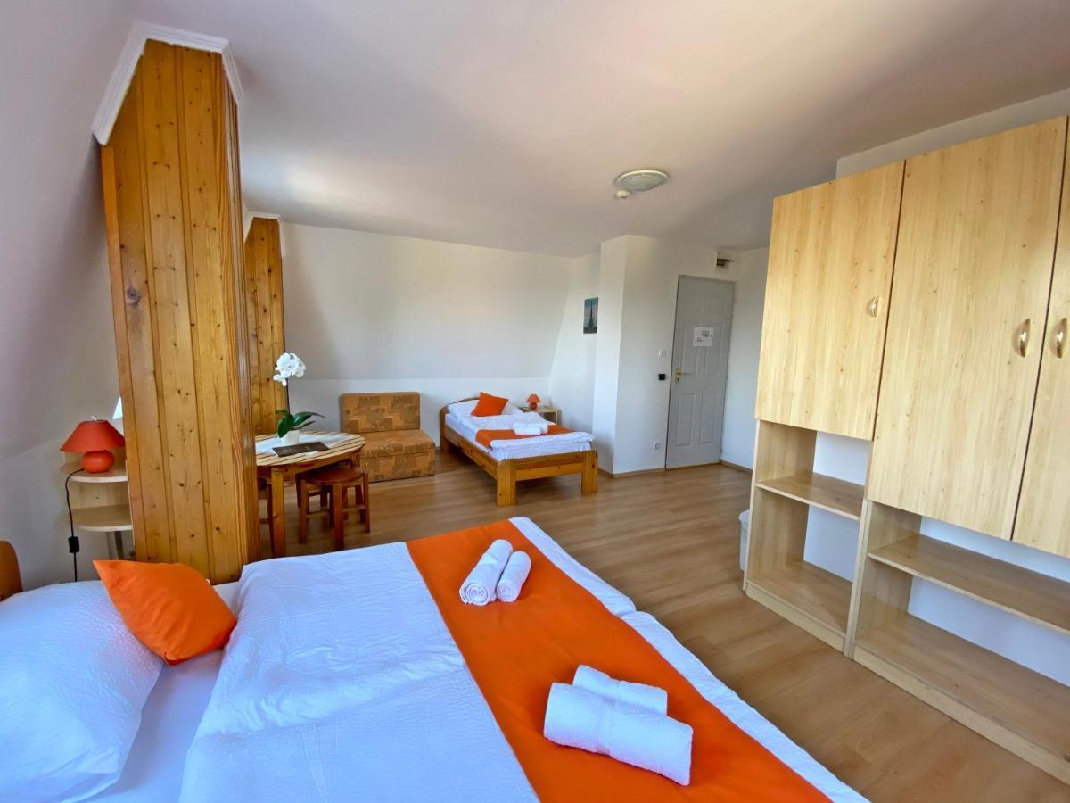 Hotel Magnolia Balatonszepezd Eksteriør billede