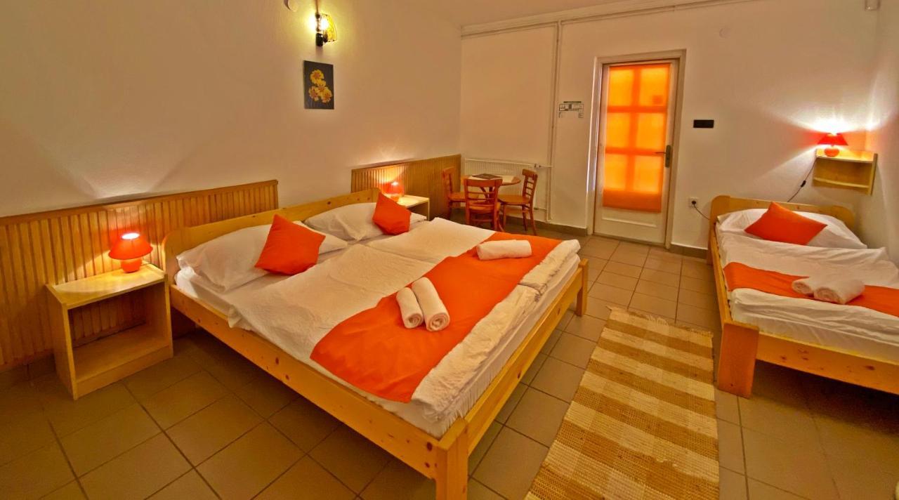 Hotel Magnolia Balatonszepezd Eksteriør billede